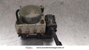 O168298 Gebruikte abs pomp Ford KA