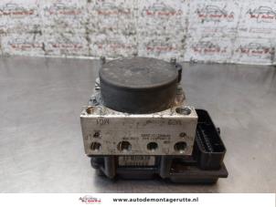 O168364 Gebruikte abs pomp Fiat 500