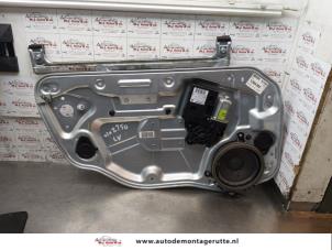 O168392 Gebruikte raammechaniek 4deurs links-voor Volvo V50
