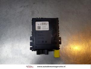 O168439 Gebruikte stuurkolom module Volkswagen Passat
