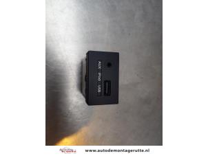 O168489 Gebruikte aux/usb aansluiting Hyundai I30