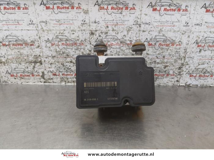 Gebruikte ABS Pomp Suzuki Swift O168522