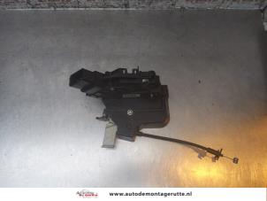 O168557 Gebruikte slotmechaniek portier 4deurs links-achter Ford Focus