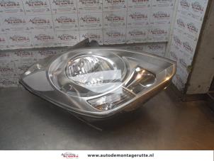 O168576 Gebruikte rechter koplamp Hyundai H300