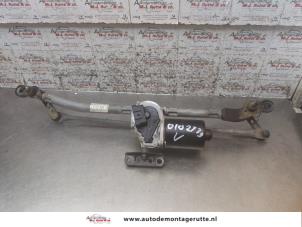 O168582 Gebruikte ruitenwismotor+mechaniek Opel Astra