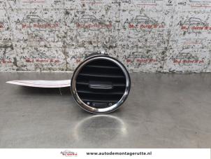O168706 Gebruikte luchtrooster dashboard Fiat 500