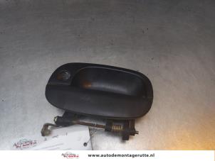 O168738 Gebruikte portiergreep 2deurs links Hyundai H200
