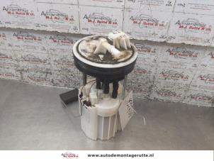 O168754 Gebruikte brandstofpomp elektrisch Nissan Primera