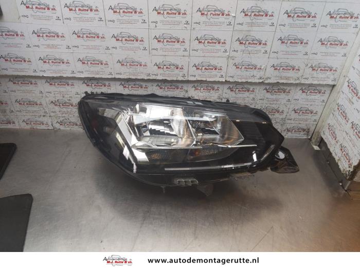 Gebruikte Koplamp rechts Peugeot 208 O168773
