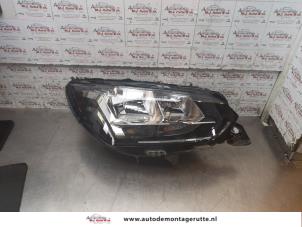 O168773 Gebruikte koplamp rechts Peugeot 208