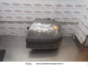 O168780 Gebruikte linker koplamp Fiat Doblo