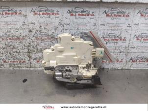 O168799 Gebruikte slotmechaniek portier 4deurs rechts-voor Seat Leon