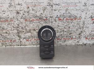 O168834 Gebruikte schakelaar licht Opel Astra