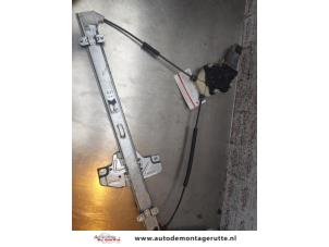 O168836 Gebruikte ruitmechaniek 2deurs links-voor Hyundai H300