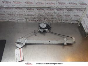 O168860 Gebruikte ruitmechaniek 4deurs links-voor Mitsubishi Lancer