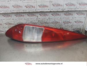 O168886 Gebruikte achterlicht links Ford Mondeo