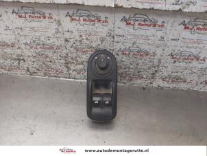 O168903 Gebruikte combischakelaar ramen Nissan Primastar