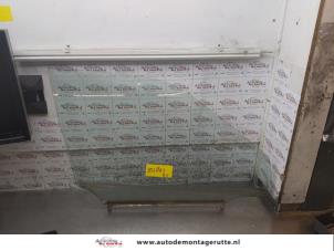 O168915 Gebruikte portierruit 4deurs rechts-voor Suzuki Alto