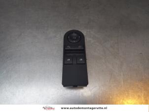 O168975 Gebruikte combischakelaar ramen Opel Zafira