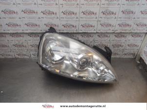 O169009 Gebruikte rechter koplamp Opel Corsa