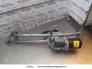 O169035 Gebruikte ruitenwismotor+mechaniek Nissan Primastar