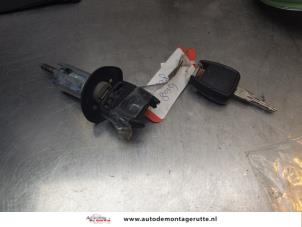 O169039 Gebruikte sleutel+contactslot Opel Zafira