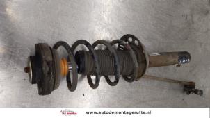 O169101 Gebruikte veerpoot rechts-voor Volkswagen Golf