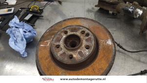 O169141 Gebruikte asschenkel links-voor Mercedes Vito