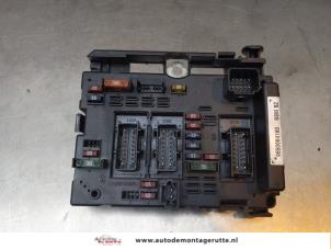 O169186 Gebruikte zekeringkast Peugeot 206