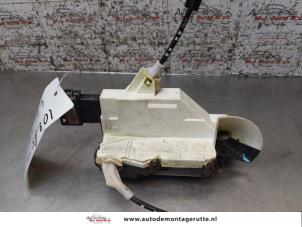 O169242 Gebruikte portierslot mechaniek 4deurs links-voor Citroen C5