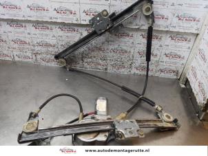 O169324 Gebruikte ruitmechaniek 2deurs rechts-voor Fiat Barchetta