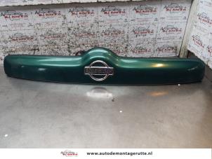 O169338 Gebruikte achterklep handgreep Nissan Micra