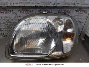 O169340 Gebruikte linker koplamp Nissan Micra