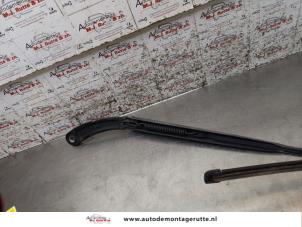 O169400 Gebruikte ruitenwisserarm voor Renault Grand Scenic