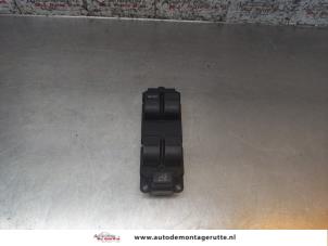 O169568 Gebruikte combischakelaar ramen Mazda 2.