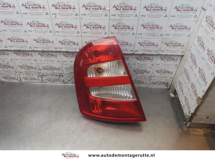 Gebruikte Achterlicht links Skoda Fabia O169612