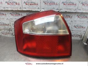 O169710 Gebruikte achterlicht links Audi A4