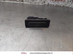 O169732 Gebruikte schakelaar achterklep Citroen C4 Grand Picasso