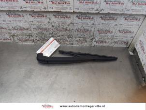 O169752 Gebruikte ruitenwisserarm achter Fiat 500