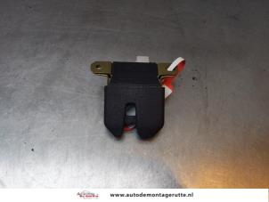 O169763 Gebruikte slotmechaniek achterklep Seat Cordoba