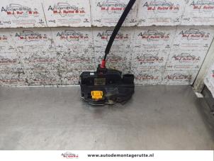 O169781 Gebruikte slotmechaniek portier 4deurs links-voor Chevrolet Aveo