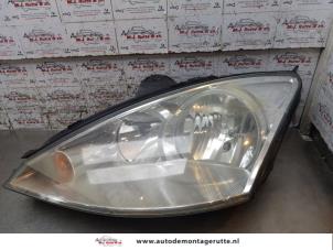 O169973 Gebruikte linker koplamp Ford Focus