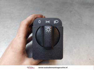 O169995 Gebruikte schakelaar licht Opel Agila