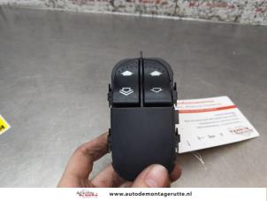 O170013 Gebruikte combischakelaar ramen Ford Focus