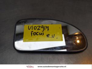 O170015 Gebruikte spiegelglas rechts Ford Focus