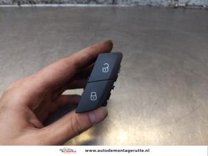 O170038 Gebruikte centrale deurvergrendeling schakelaar Seat Leon