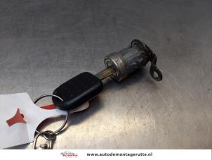O170063 Gebruikte cilinderslot portier links Suzuki Alto