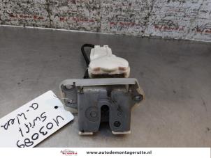 O170118 Gebruikte slotmechaniek achterklep Suzuki Swift