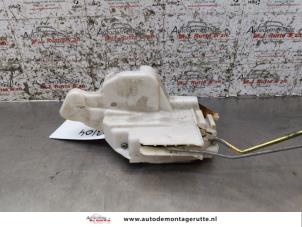O170135 Gebruikte slotmechaniek portier 4deurs links-voor Opel Agila