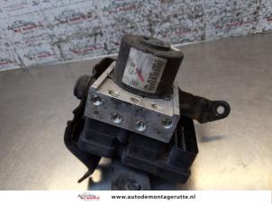 O170159 Gebruikte abs pomp Suzuki Swift